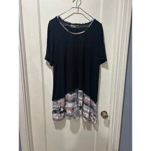 LOGO Lori Goldstein 1X black short sleeve tunic with  pattern trim